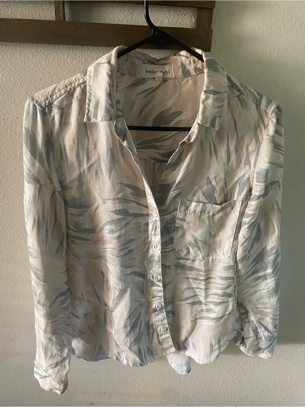 Bella Dahl White‎ & Light Blue Brushstroke Casual Button-Down Shirt Size Small